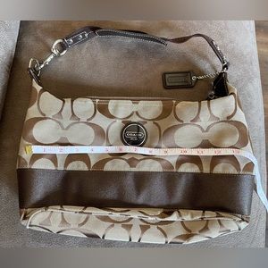 Coach signature zip top shoulder bag